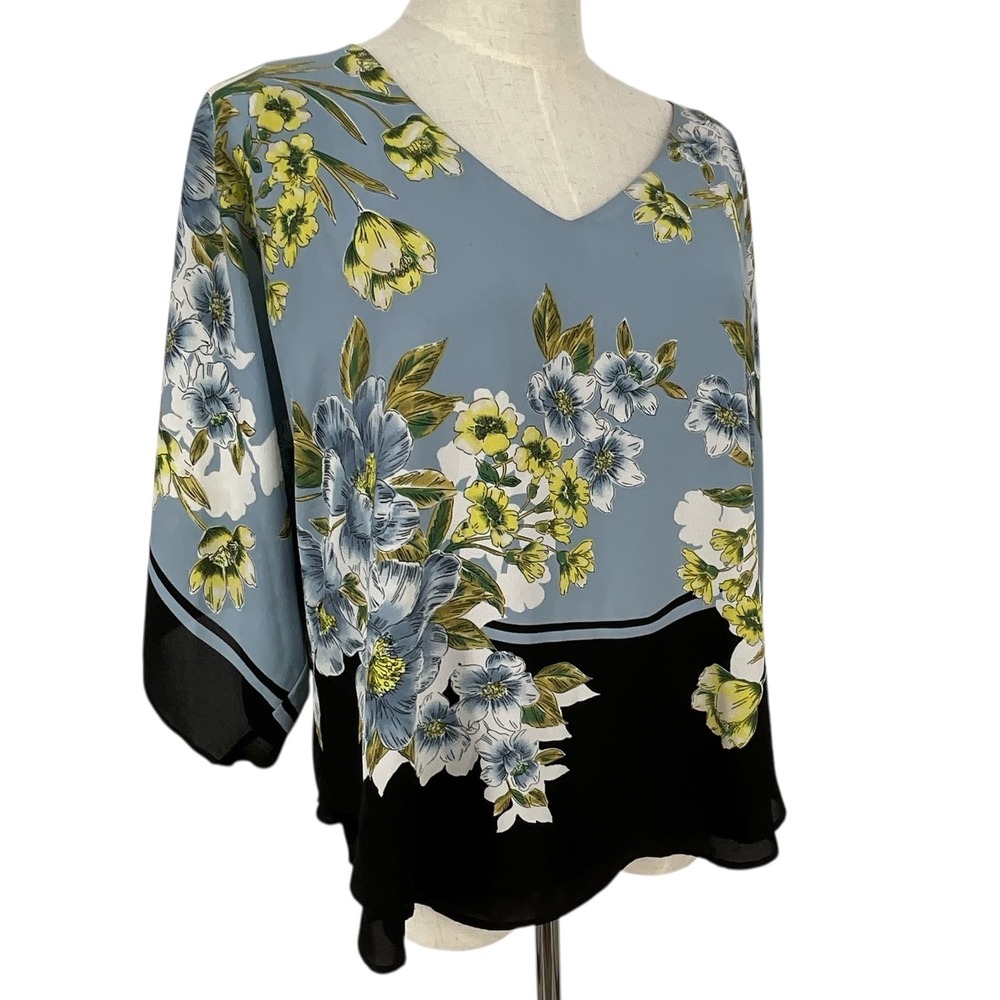 WHITE HOUSE BLACK MARKET Floral Print V Neck 3/4 Sleeve‎ Top Womens Petite MP